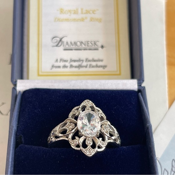 Size 10 Royal Lace Ring-Bradford Exchange - Picture 6 of 7